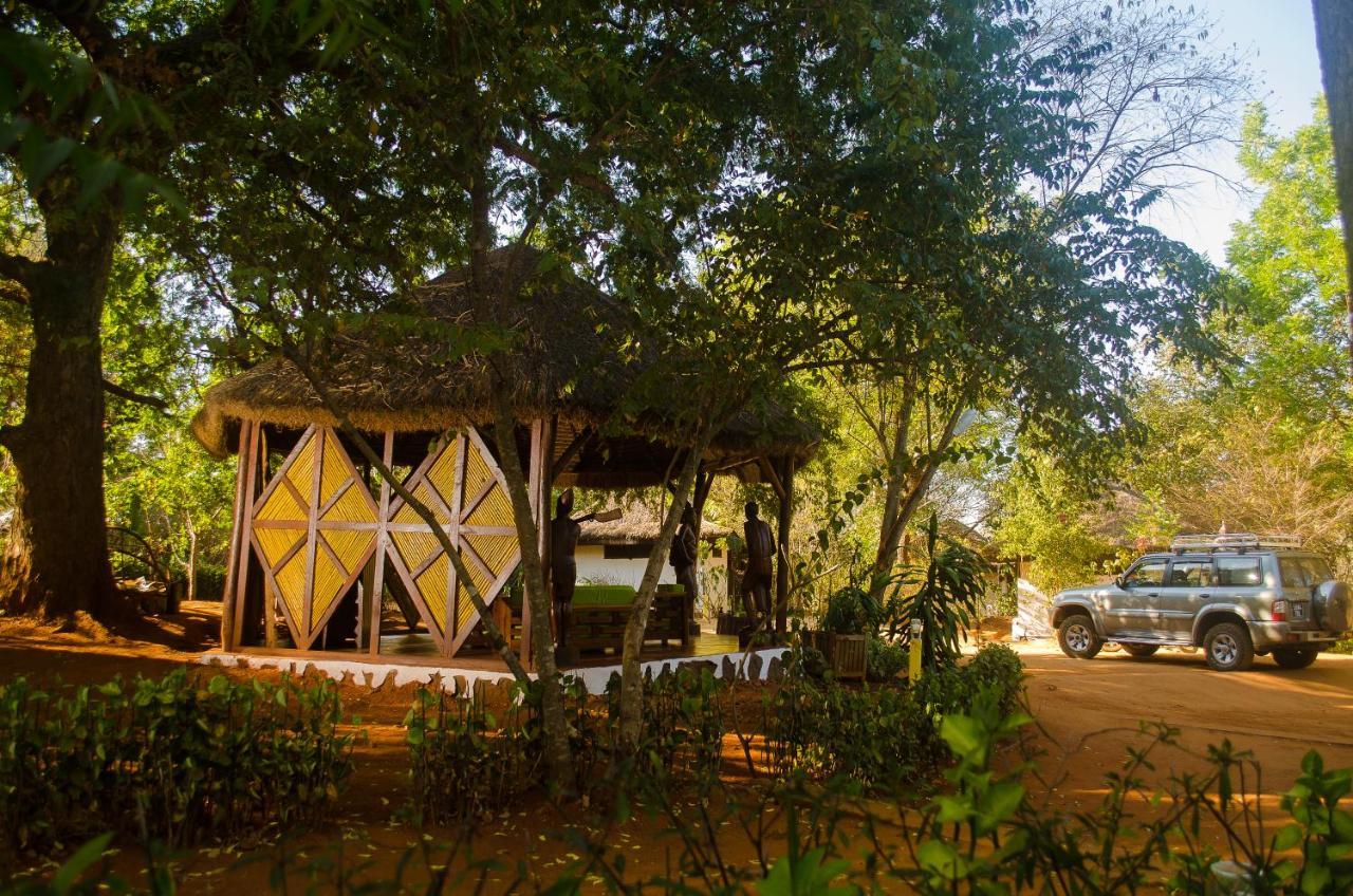 Hotel Olympe De Bemaraha à Bekopaka Extérieur photo