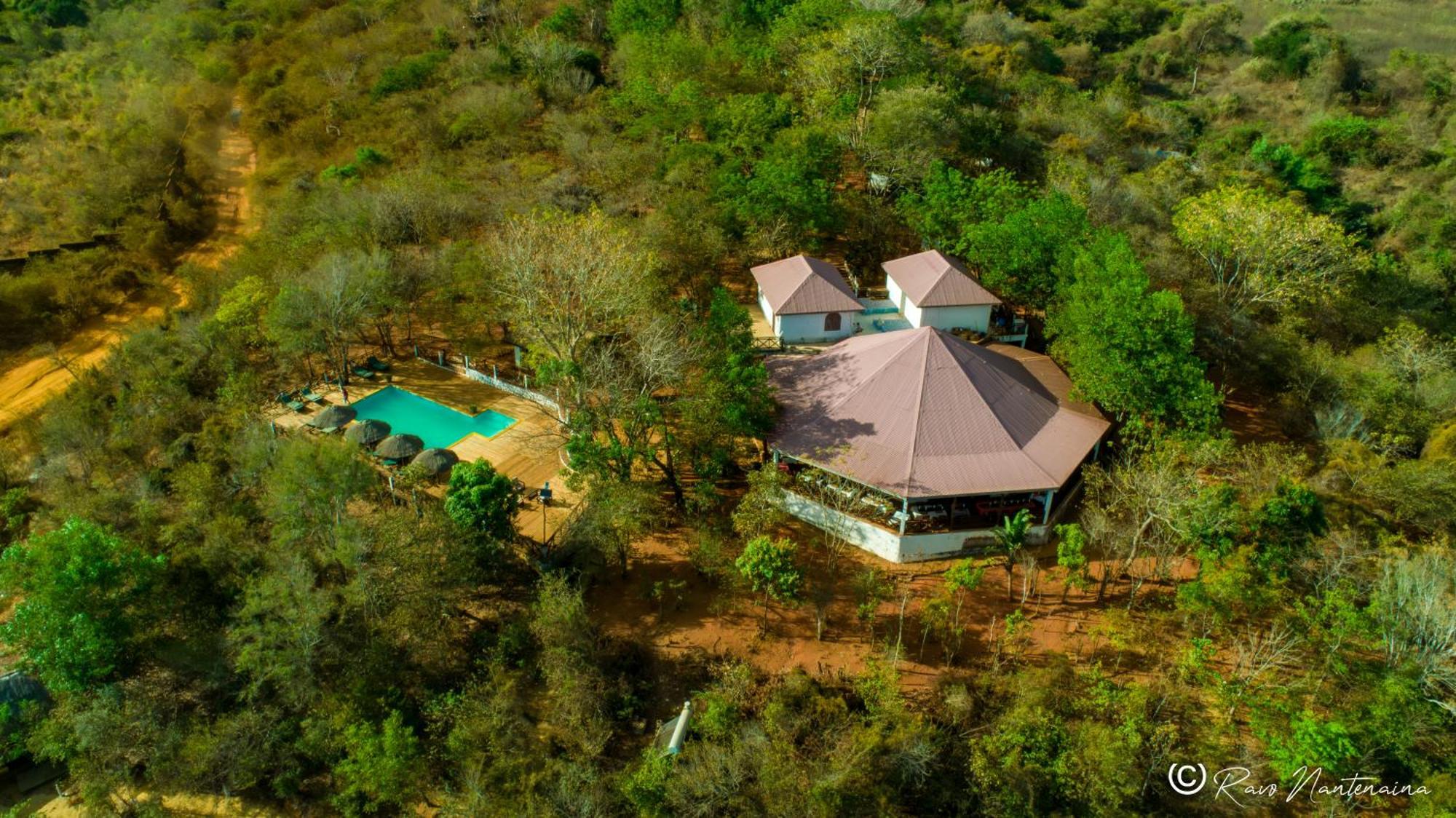 Hotel Olympe De Bemaraha à Bekopaka Extérieur photo