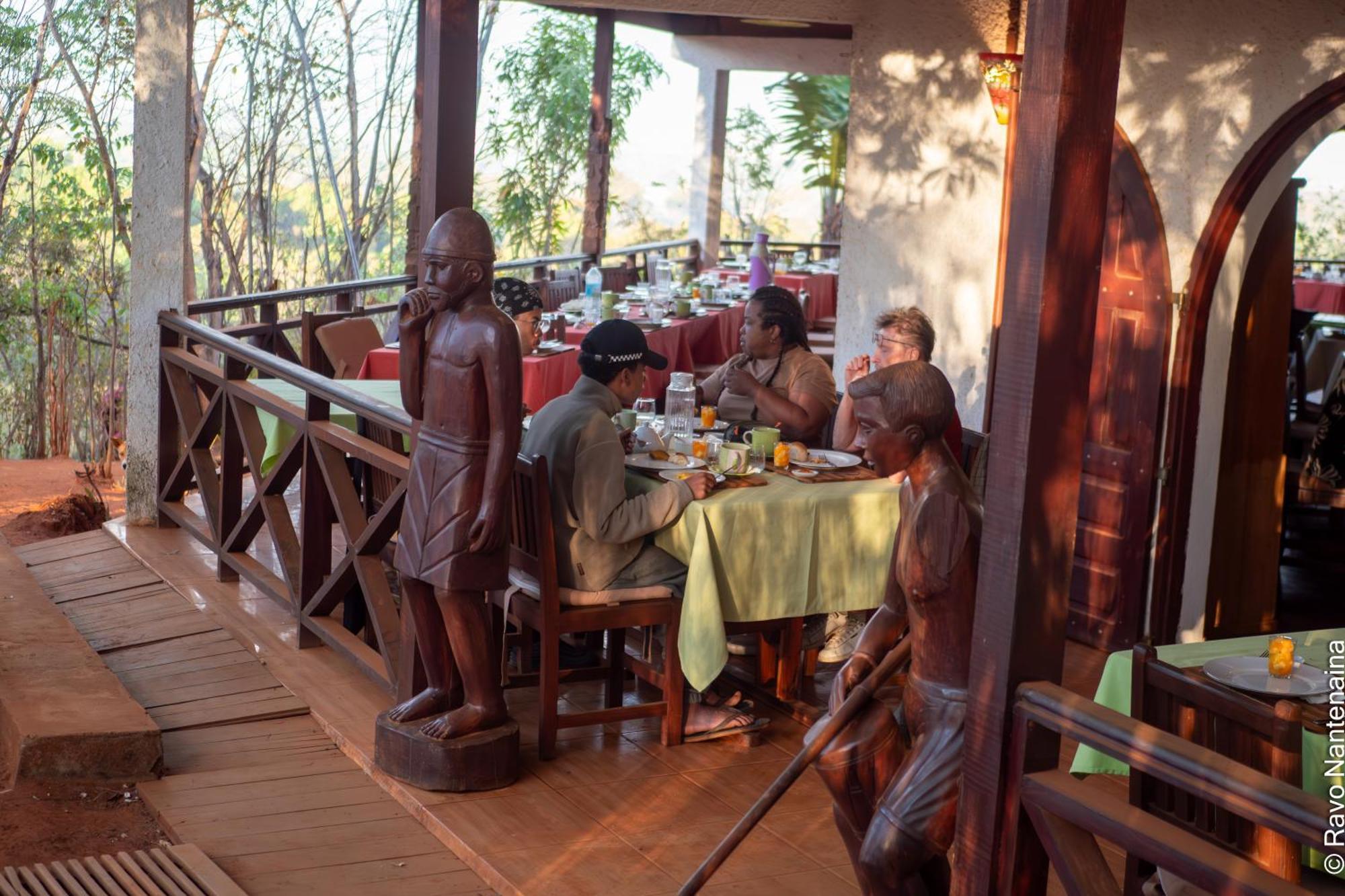 Hotel Olympe De Bemaraha à Bekopaka Extérieur photo