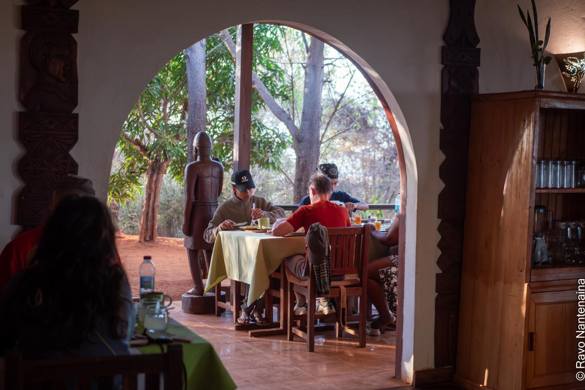 Hotel Olympe De Bemaraha à Bekopaka Extérieur photo