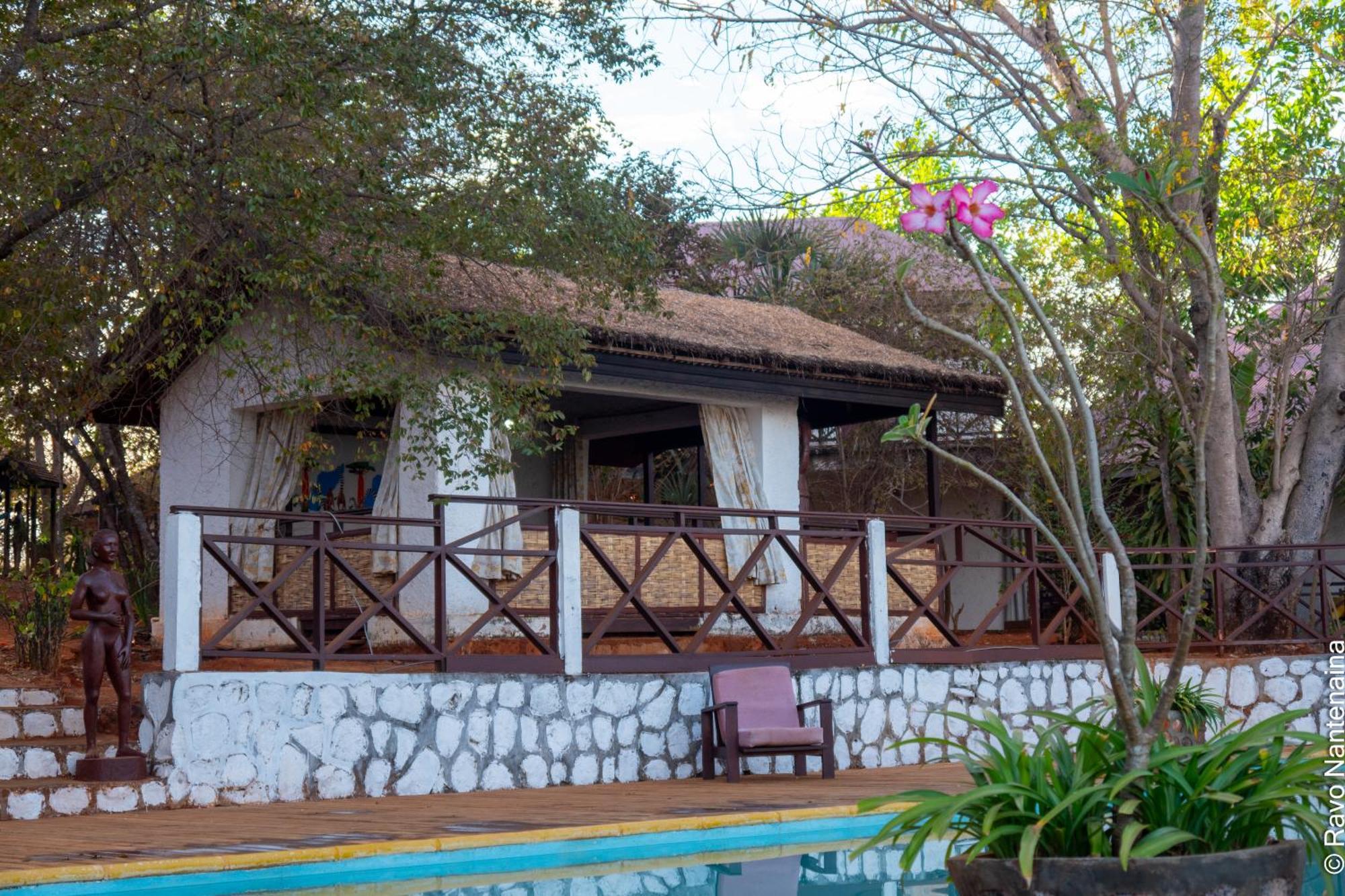 Hotel Olympe De Bemaraha à Bekopaka Extérieur photo