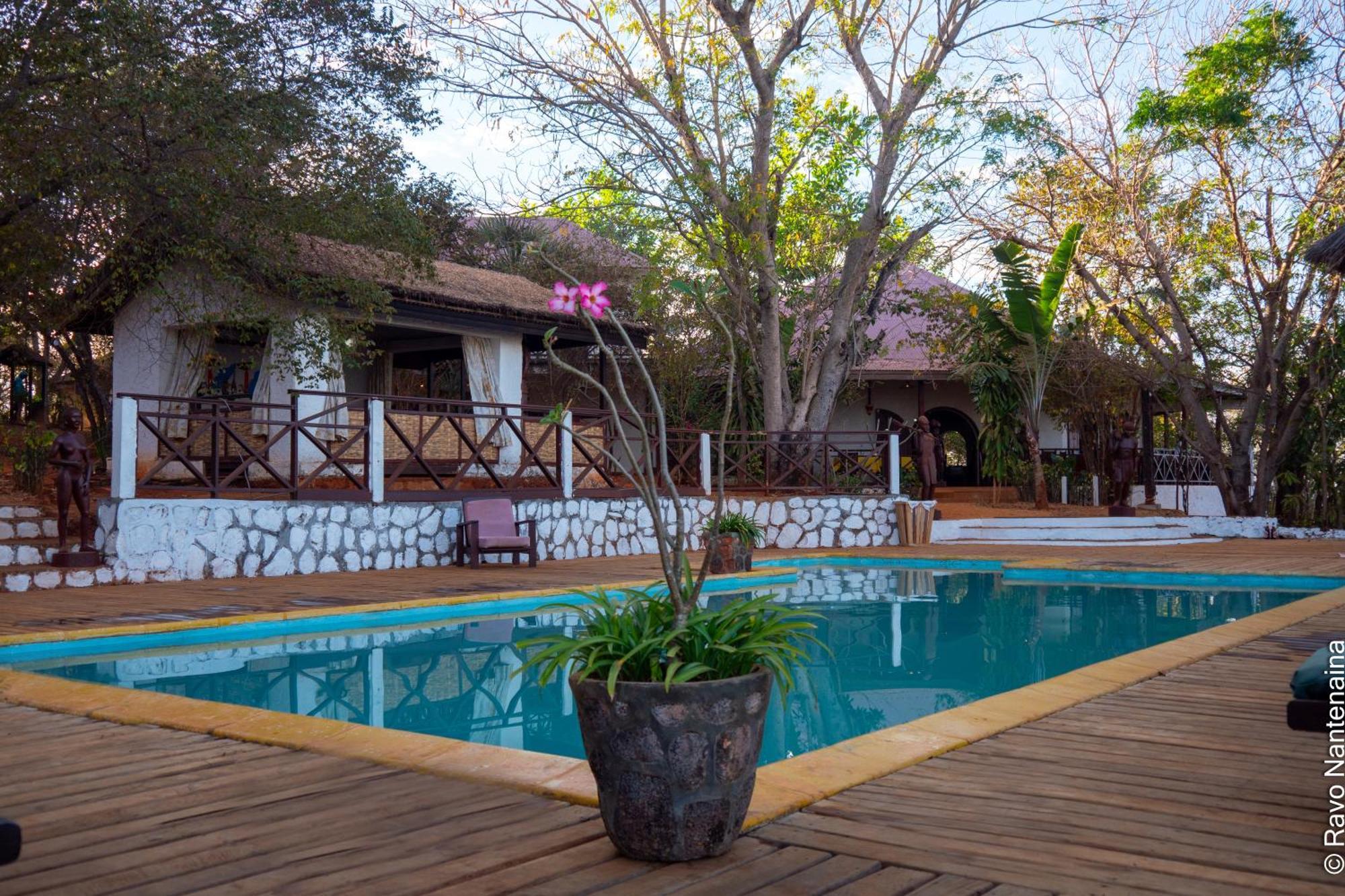 Hotel Olympe De Bemaraha à Bekopaka Extérieur photo